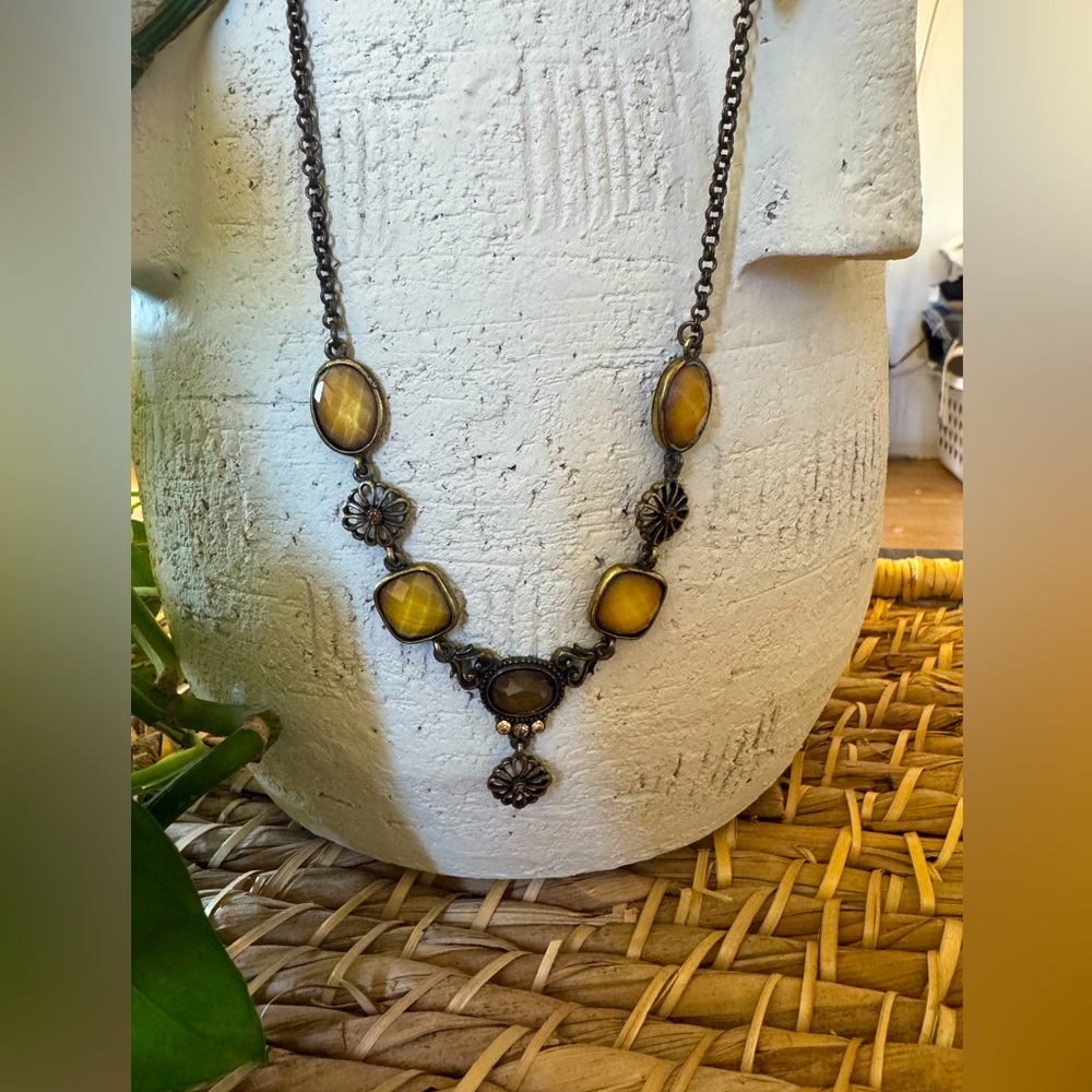 Lia Sophia Elegant Gold and Brown Necklace Vintage Style